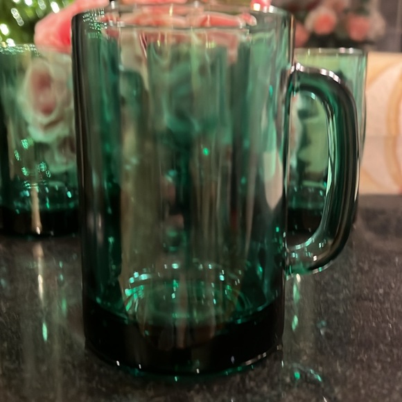 Vintage Emerald Green Mugs with Gold Trim - Libbey - Set of 4 - Picture 9 of 10
